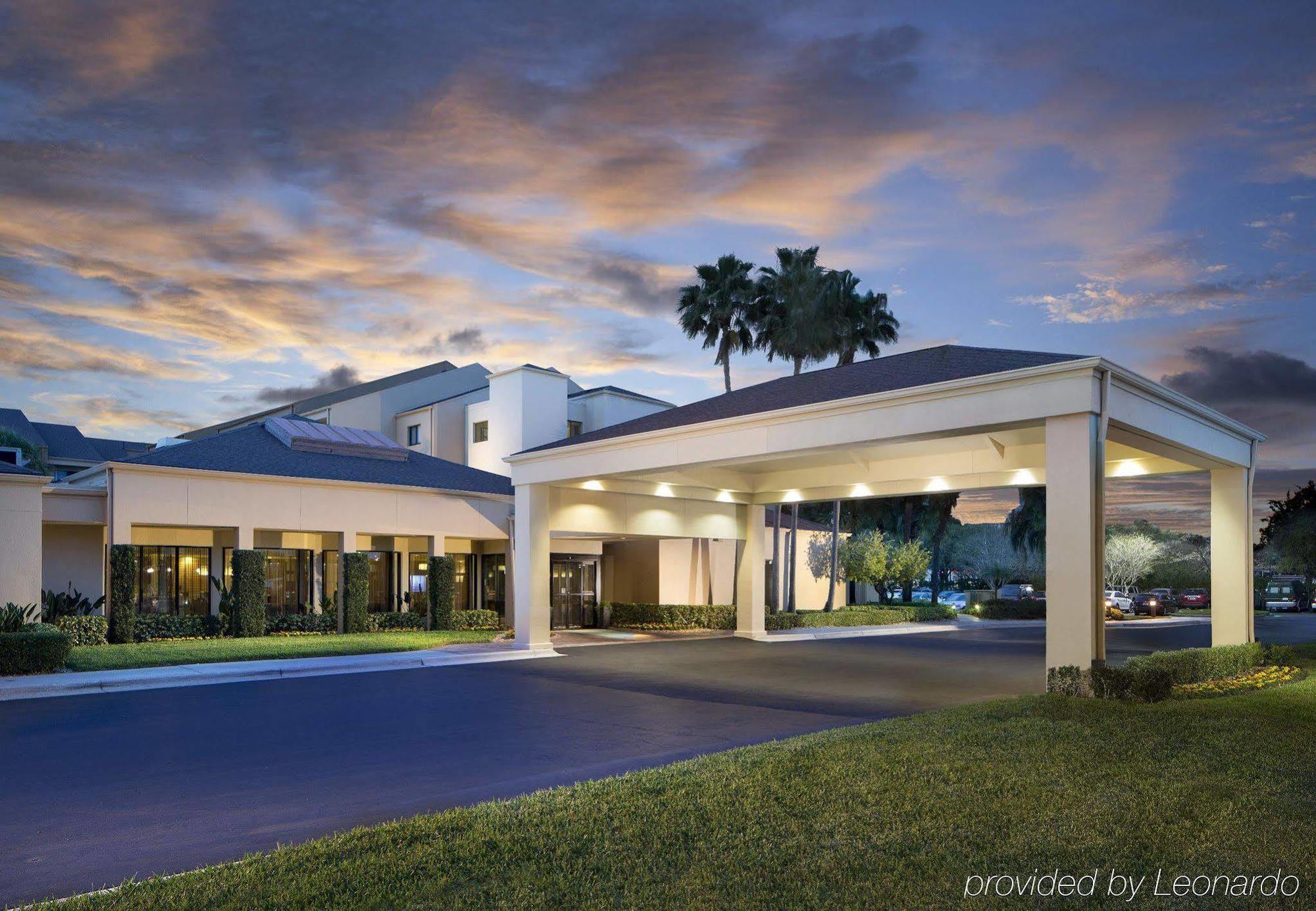 Courtyard Tampa Westshore/Airport Exteriör bild